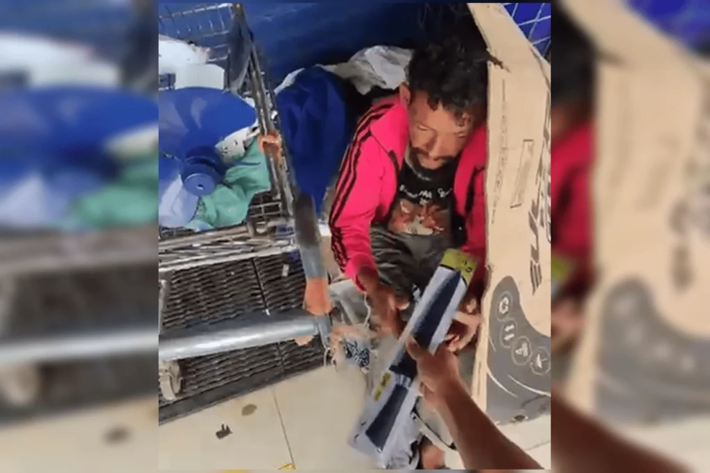 Jovem viraliza ao distribuir facas a moradores de rua e é investigado.Vejavídeo Jovem viraliza ao distribuir facas a moradores de rua e é investigado.Vejavídeo