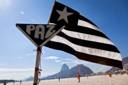 Justiça determina que SAF comunique operações ao Botafogo social