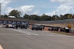 Pilotos que se envolveram em acidente da Stock Car recebem alta