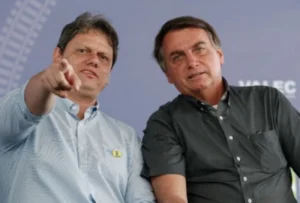 Prisão de Bolsonaro eleva pressão sobre candidatura de Tarcísio