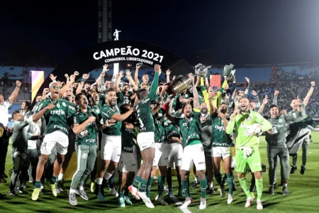 Relembre a final da Libertadores de 2021 entre Palmeiras e Flamengo
