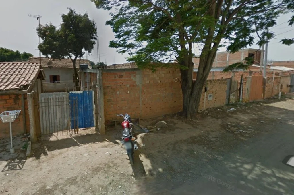Ataque a tiros: homem mata os pais da ex e fere filho pequeno dela Ataque a tiros: homem mata os pais da ex e fere filho pequeno dela