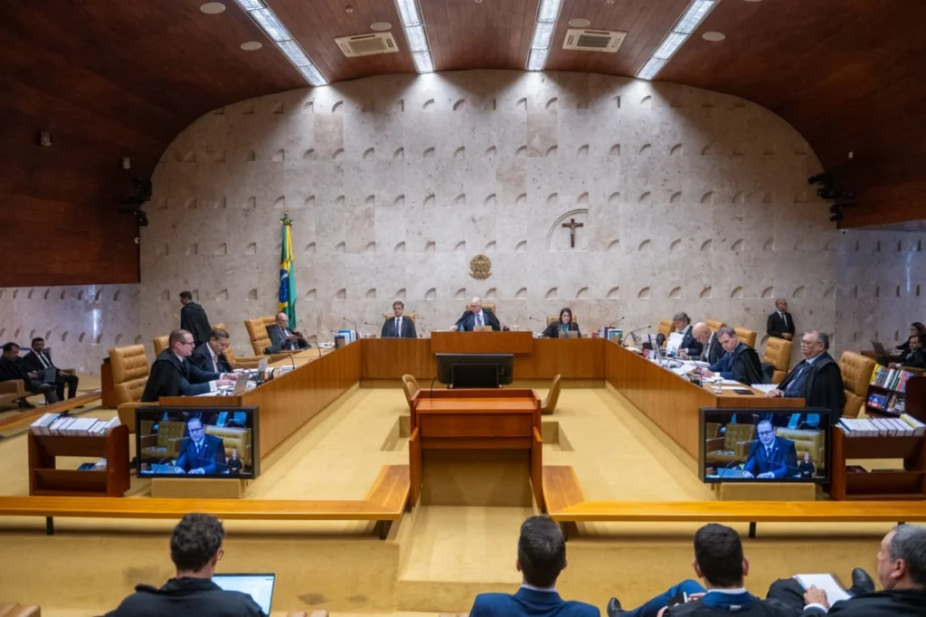 Cármen acompanha Dino e vota contra cálculo reduzido da Previdência Cármen acompanha Dino e vota contra cálculo reduzido da Previdência