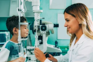 Cegueira infantil pode ser evitada com diagnóstico rápido. Veja sinais