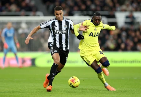 Com gol no fim, Newcastle e Tottenham empatam na Premier League