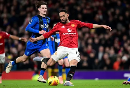 Manchester United empata em 4 a 4 com Bournemouth hoje na Premier League com gols de brasileiros