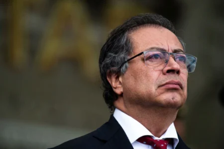 Corpos aparecem no mar da Colômbia e Petro sugere relação com os EUA Corpos aparecem no mar da Colômbia e Petro sugere relação com os EUA