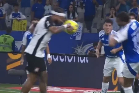 Cruzeiro aciona CBF agora contra gol e cartão