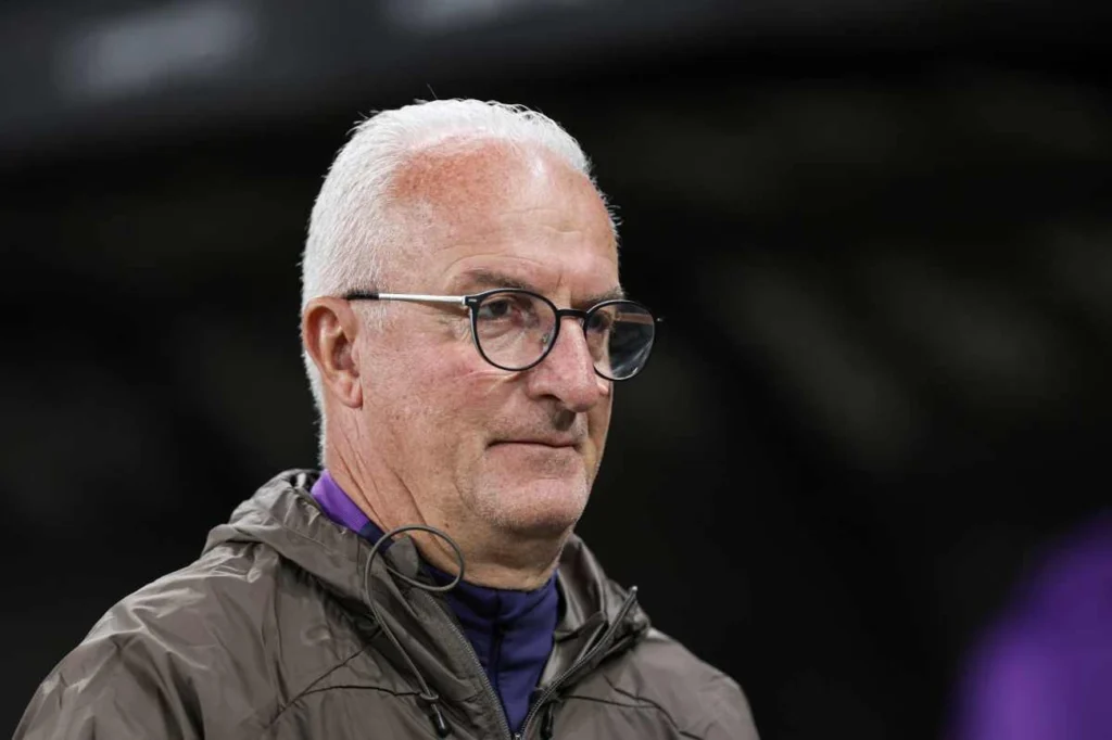 Dorival Júnior revela problemas no Corinthians em entrevista coletiva