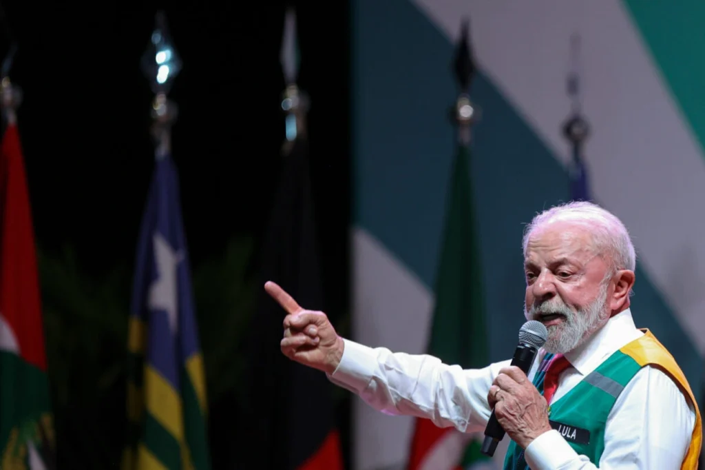 Em tom de campanha, Lula reforça discurso contra feminicídios
