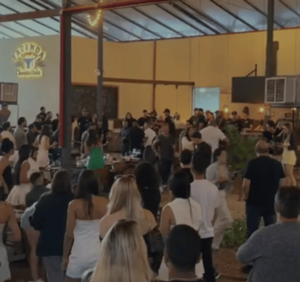 Famílias se desentendem e partem para briga em churrascaria do DF