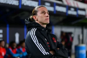 Filipe Luís pode atingir marca de Luxemburgo no Flamengo. Saiba qual
