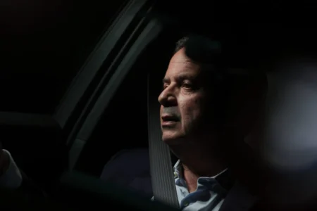 Flávio fez “ensaio retórico” ao falar em preço da candidatura, diz Marinho.Vejavídeo