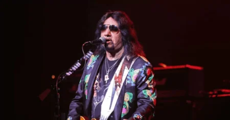 Gene Simmons, do KISS, desabafa sobre morte de Ace Frehley: ‘decisões ruins’ Gene Simmons, do KISS, desabafa sobre morte de Ace Frehley: ‘decisões ruins’