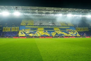 Justiça turca ordena prisão de jogadores de Galatasaray e Fenerbahçe
