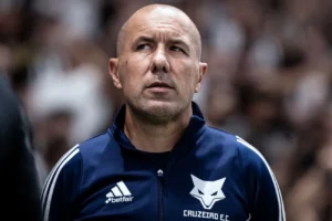 Léo Jardim mantém confiança após derrota do Cruzeiro na Copa do Brasil