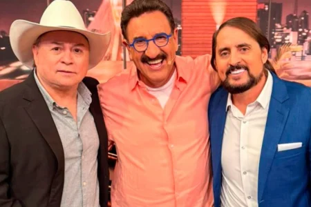 Mauri Lima esteve no Ratinho com Maurício, sua dupla, há 2 dias Mauri Lima esteve no Ratinho com Maurício, sua dupla, há 2 dias