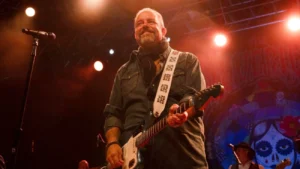 Raul Malo, ‘maestro’ do The Mavericks, morre aos 60 anos