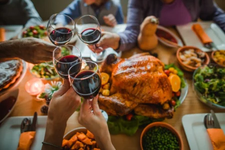 Salpicão de frango cremoso com abacate, sem maionese, para ceia de Natal leve hoje