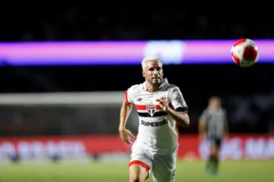 São Paulo leva transfer ban por dívida na transação de Calleri