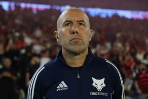 Treinador do Cruzeiro celebra Minas Gerais na Libertadores