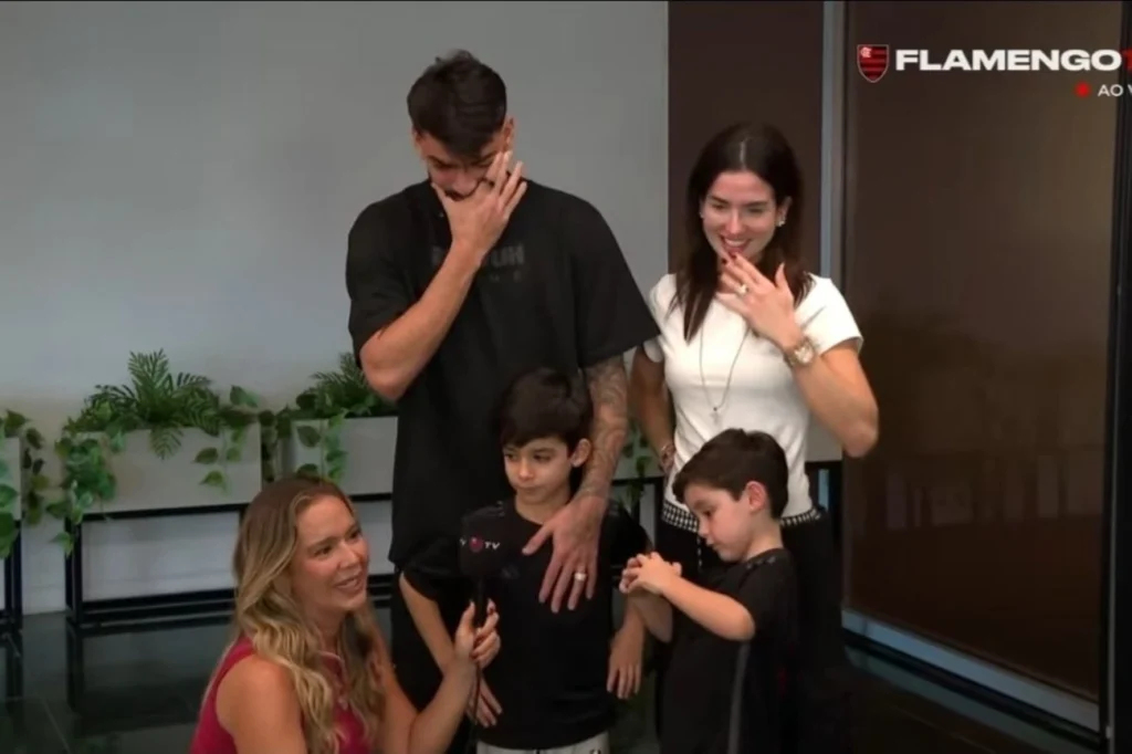 Paquetá chora ao retornar ao Flamengo hoje Paquetá chora ao retornar ao Flamengo hoje