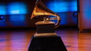 Grammy 2025 agora com Trevor Noah, surpresas e 26 artistas, veja o que sabemos até hoje