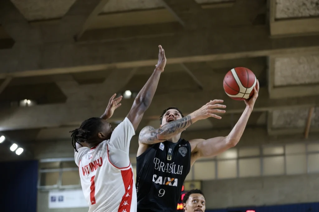 Brasília Basquete sofre derrota para Paulistano nos 2 minutos mais incríveis do NBB