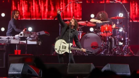 Foo Fighters faz 1º show de 2026 com homenagem a Pat Smear hoje em León, México