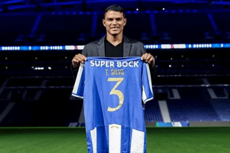 Thiago Silva estreia hoje pelo Porto no clássico em chamas contra o Benfica Thiago Silva estreia hoje pelo Porto no clássico em chamas contra o Benfica