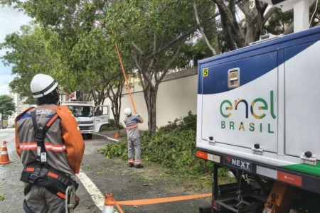 Enel rebate críticas de Nunes e Tarcísio sobre apagões em SP Enel rebate críticas de Nunes e Tarcísio sobre apagões em SP