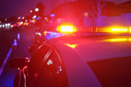 Homem de 41 anos é descoberto em motel com amante após fingir sequestro e pedir ajuda a família