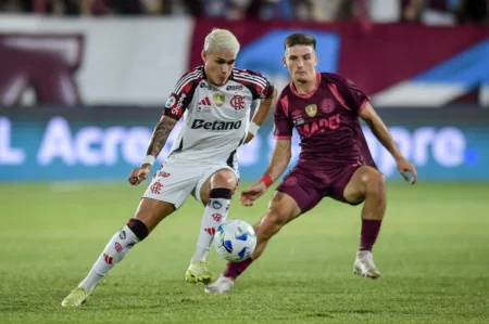 Lanús vence Flamengo por 1x0 no jogo de ida da Recopa hoje