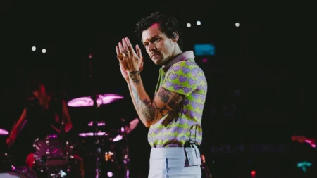 Harry Styles agora mais caro preços dos ingressos dobram em 4 anos Harry Styles agora mais caro preços dos ingressos dobram em 4 anos