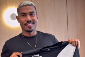Vasco fecha acordo com Nottingham Forest por estreia de Cuiabano no Rio