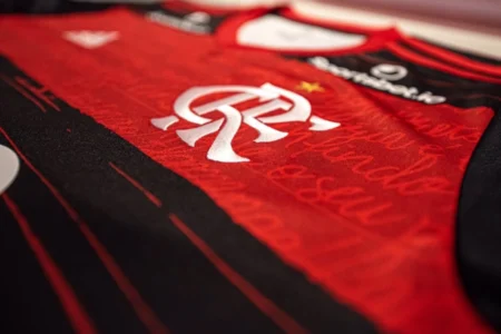 Flamengo toma atitude forte após incidentes e fala sobre retomada hoje Flamengo toma atitude forte após incidentes e fala sobre retomada hoje