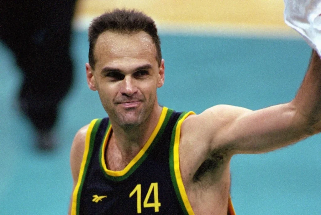 CBF homenageia Oscar Schmidt com 1 minuto de silêncio hoje