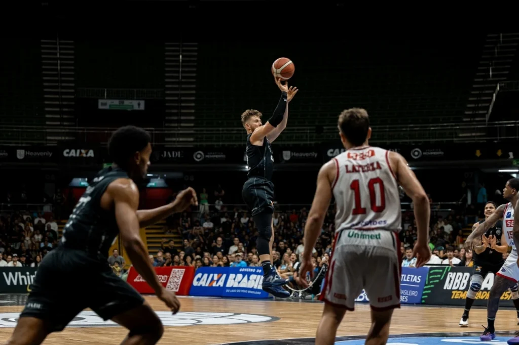 NBB: Brasília Basquete sofre sequência de 9-0 e é derrotado em casa pelo líder Franca