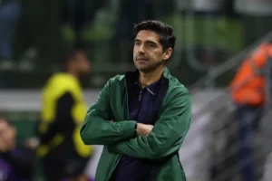Abel Ferreira tem suspensão reduzida a 7 jogos: Pleno do STJD muda penalidade