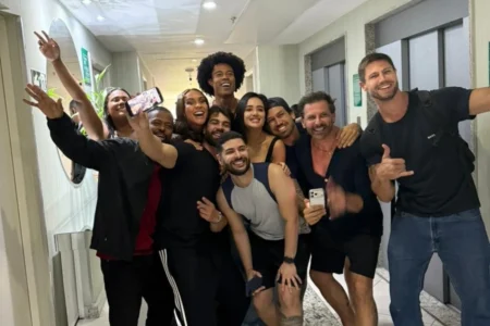 Pedro Espíndola ignora Globo e ignora final do BBB 26 ao lado de todos os outros ex-participantes