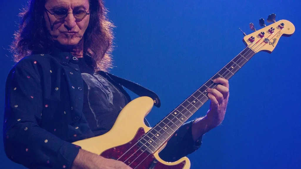 Geddy Lee revela a verdadeira primeira música de metal dos Beatles hoje Geddy Lee revela a verdadeira primeira música de metal dos Beatles hoje
