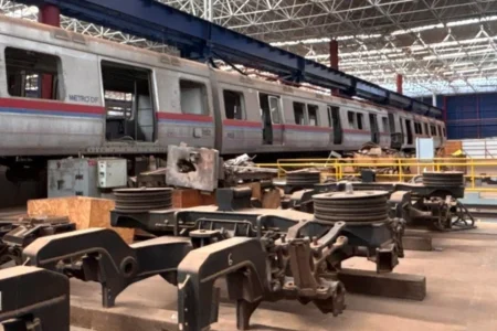 Só 19 dos 32 trens do Metrô-DF funcionam hoje, alarme na segurança dos passageiros Só 19 dos 32 trens do Metrô-DF funcionam hoje, alarme na segurança dos passageiros