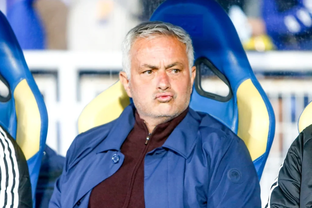 Mourinho lança plano para liderar Real Madrid com 5 jogadores chave Mourinho lança plano para liderar Real Madrid com 5 jogadores chave