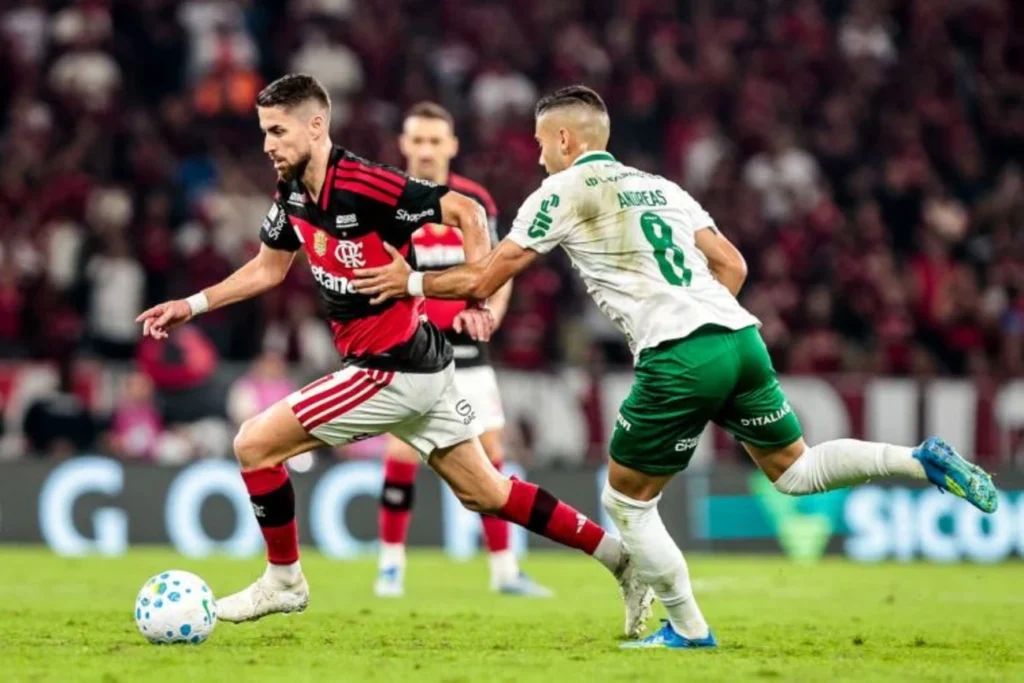 Jorginho sofre fratura no pé e já trabalha na recuperação agora Jorginho sofre fratura no pé e já trabalha na recuperação agora