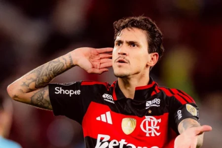 Flamengo busca empate perfeito no Maracanã e garantir líderes Libertadores hoje
