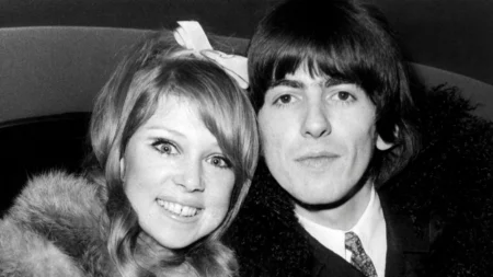 Pattie Boyd, ex-esposa de George Harrison, diz que Hollywood o esqueceu na nova biografia dos Beatles Pattie Boyd, ex-esposa de George Harrison, diz que Hollywood o esqueceu na nova biografia dos Beatles