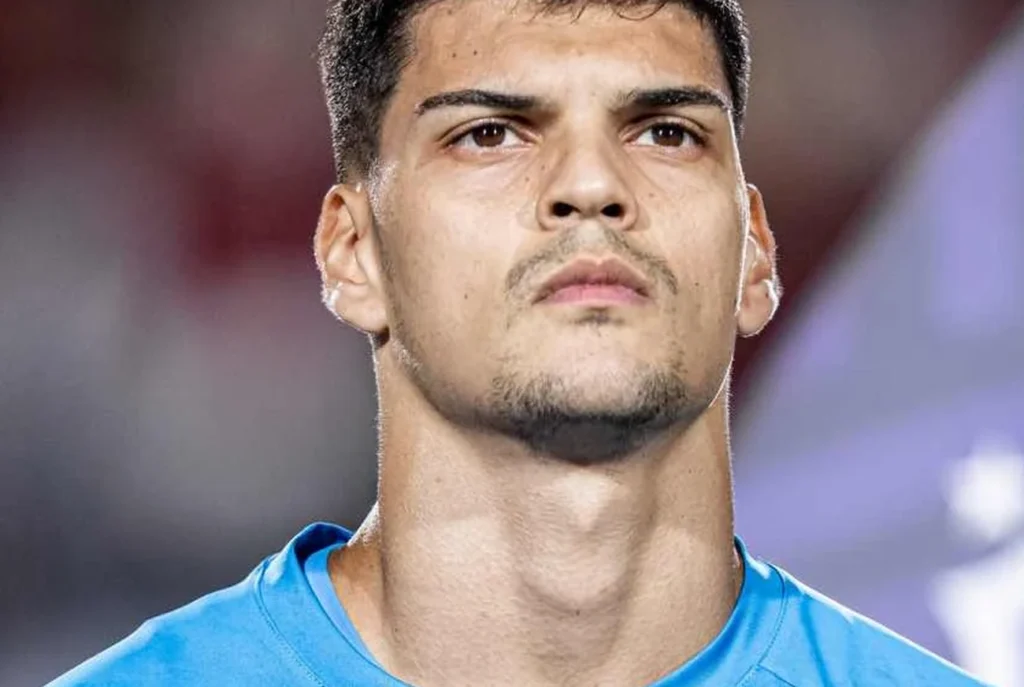 Goleiro do Santos pego agora com 4 jogos de gancho por criticar arbitragem