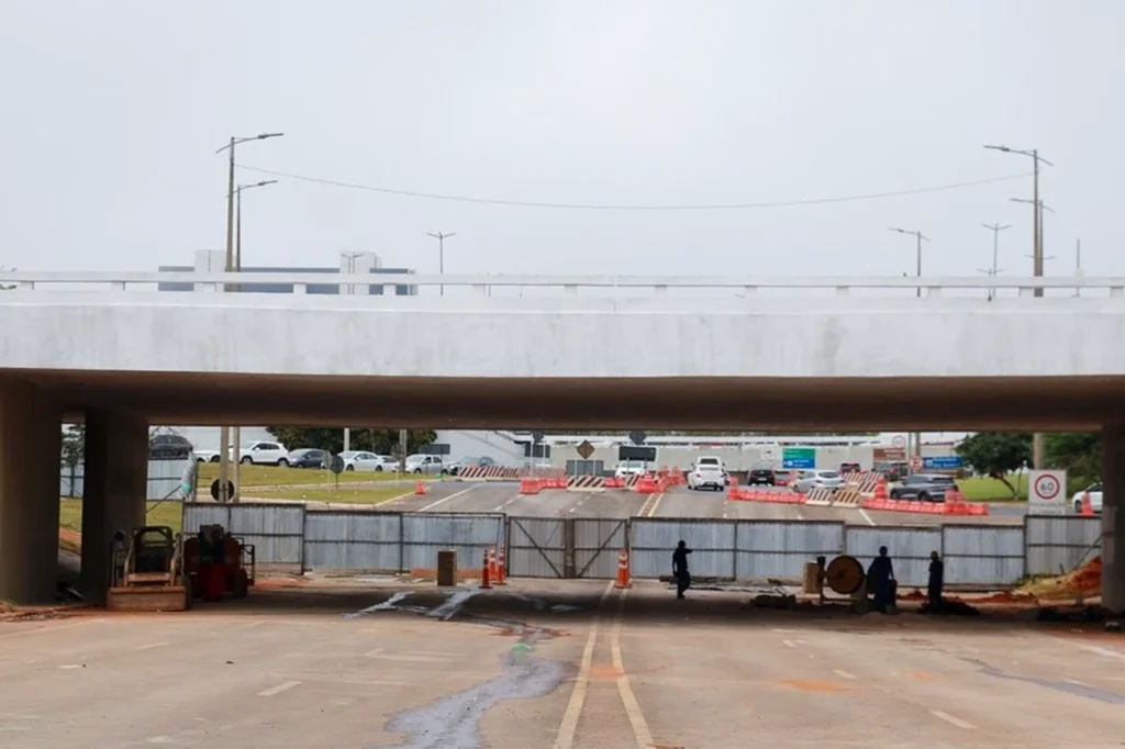 Trânsito livre agora no Eixão Norte após obra de R$ 25 milhões