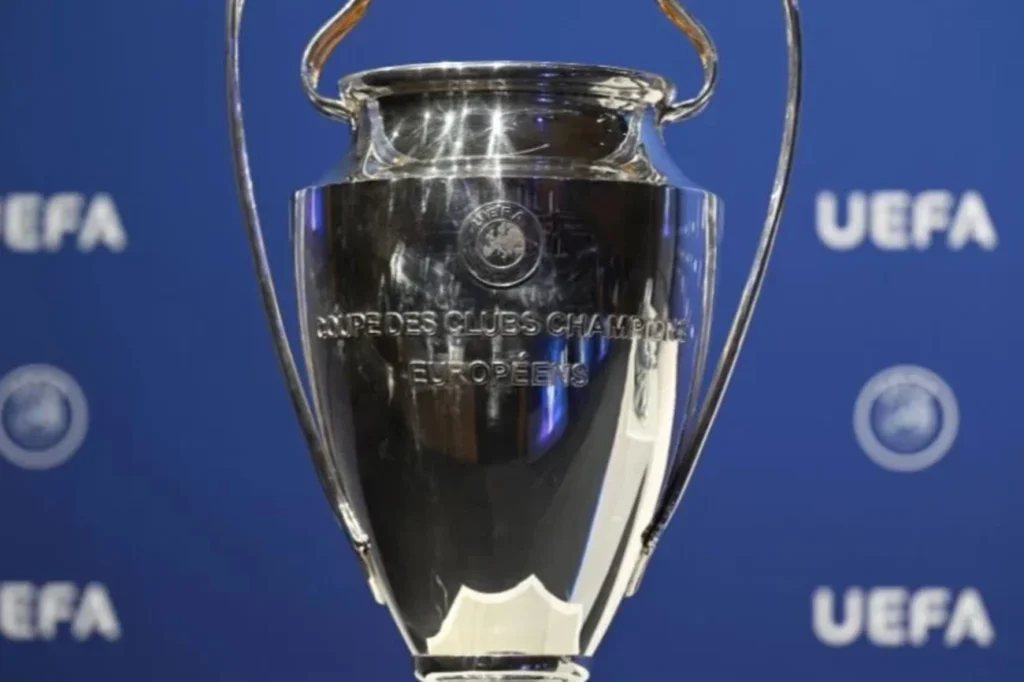 PSG e Arsenal divulgam escalações para final da Champions League hoje